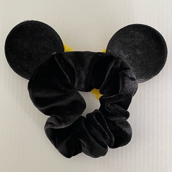 Mickey Mouse Scrunchie - Picture 6 of 6